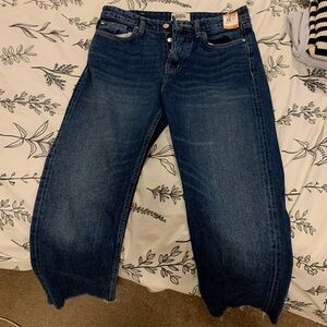 ZARA JEANS SIZE 4